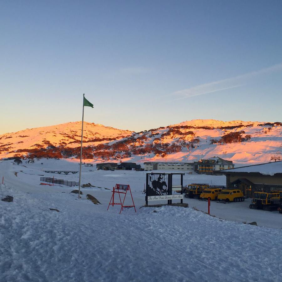 The Man From Snowy River Hotel Perisher Valley Exterior photo