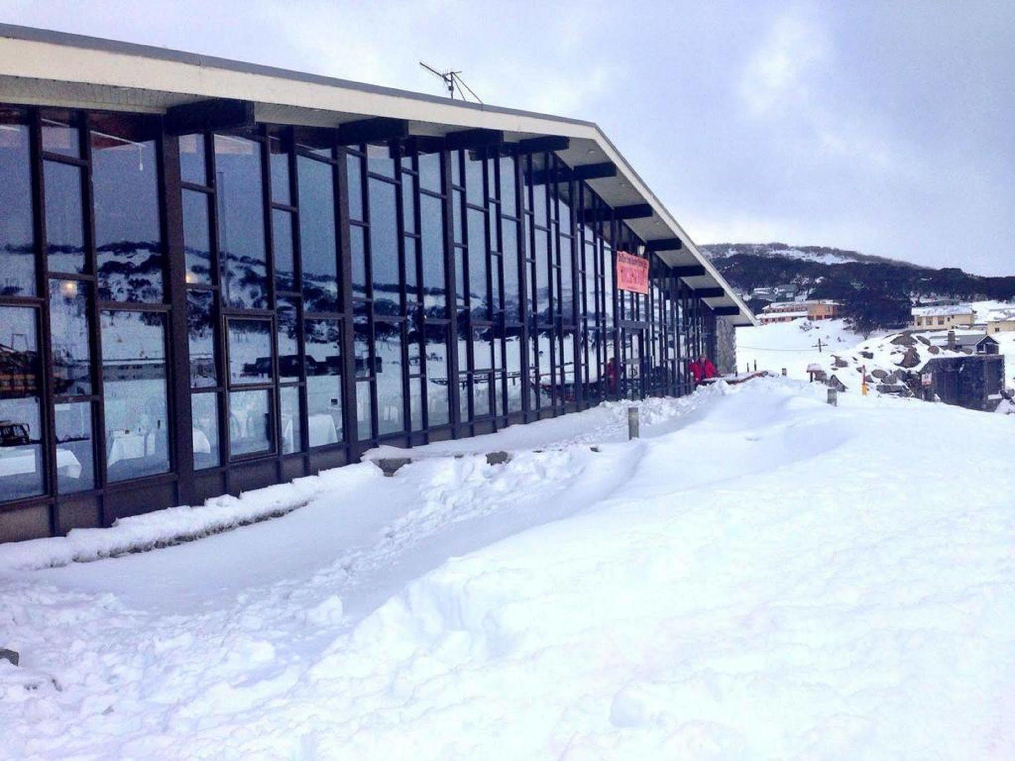 The Man From Snowy River Hotel Perisher Valley Exterior photo